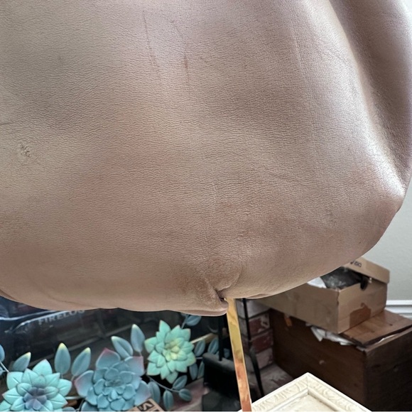 Loewe Rare two toned Limited Edition Bounce Bag Beige Leather Gold HW - Picture 5 of 15